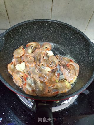 油焖虾的做法步骤：3