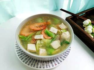 鲜虾丝瓜豆腐汤的做法步骤：6