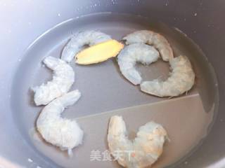 【宝宝辅食】10M+ 自制鲜虾松的做法步骤：5