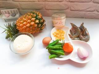 【宝宝营养餐】菠萝饭的做法步骤：1