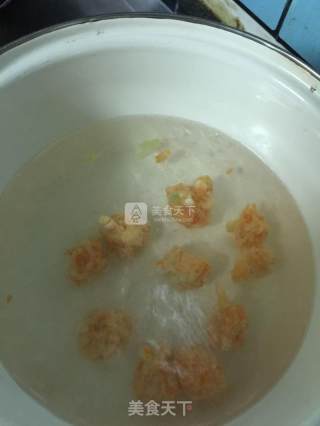 胡萝卜虾丸汤面的做法步骤：6