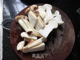 鸡汤姬松茸鲍鱼虾粥的做法步骤：5