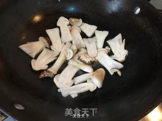 鸡汤姬松茸鲍鱼虾粥的做法步骤：10