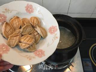 鸡汤姬松茸鲍鱼虾粥的做法步骤：12