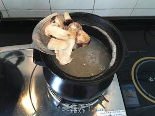 鸡汤姬松茸鲍鱼虾粥的做法步骤：14
