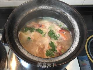 鸡汤姬松茸鲍鱼虾粥的做法步骤：16