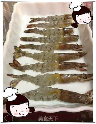 异国风情之蒜蓉黄油焗虾的做法步骤：3