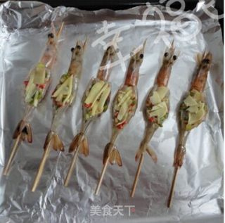 蒜蓉芝士烤虾的做法步骤：7