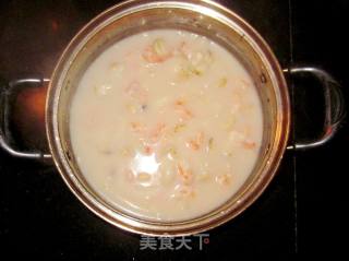 【薏米莲子鲜虾煲】过年来一勺奶香浓郁的暖身汤菜的做法步骤：8
