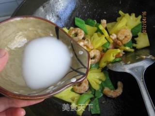 菠萝荷兰豆炒虾的做法步骤：10