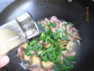 豆腐炖虾的做法步骤：12