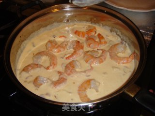魚子奶油蝦意粉 Pasta in Fish Roe Cream Sauce .的做法步骤：26