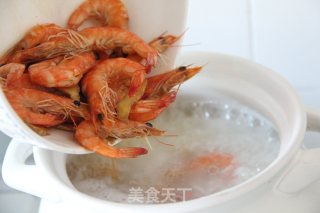 极其美味简单的砂锅虾粥的做法步骤：11