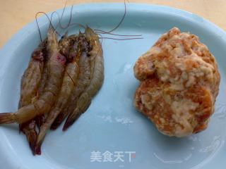 蒜香肉丸虾的做法步骤：2