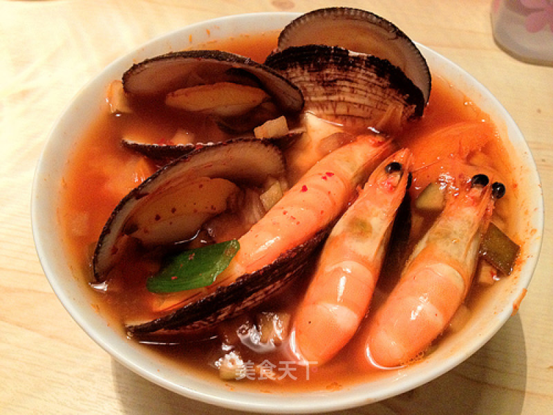 泡菜海鲜锅的做法
