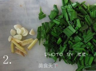 【浙菜】韭菜炒鲜虾+韭菜鲜虾鸡蛋饼的做法步骤：2