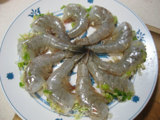 姜蒜蒸虾的做法步骤：2