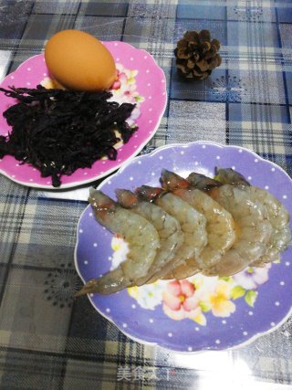 紫菜鲜虾蛋花汤～五分钟快手菜的做法步骤：1