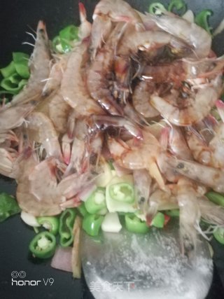 荤菜………香辣虾的做法步骤：8