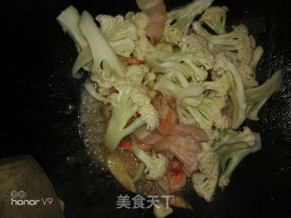 五花肉鲜虾焖豆腐的做法步骤：6