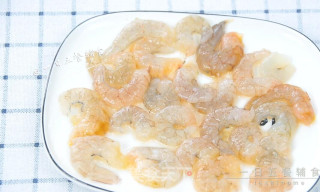 鲜虾松 宝宝健康辅食的做法步骤：2