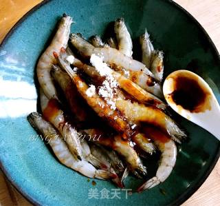 黑椒干锅虾（珐琅锅版）的做法步骤：1