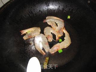 海虾炒有机花菜的做法步骤：2