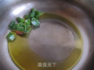 小白菜炖粉条虾的做法步骤：2