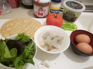 鲜虾鸡蛋沙拉TACO的做法步骤：1
