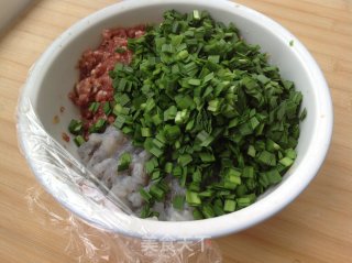 鲜虾韮菜饺子的做法步骤：9