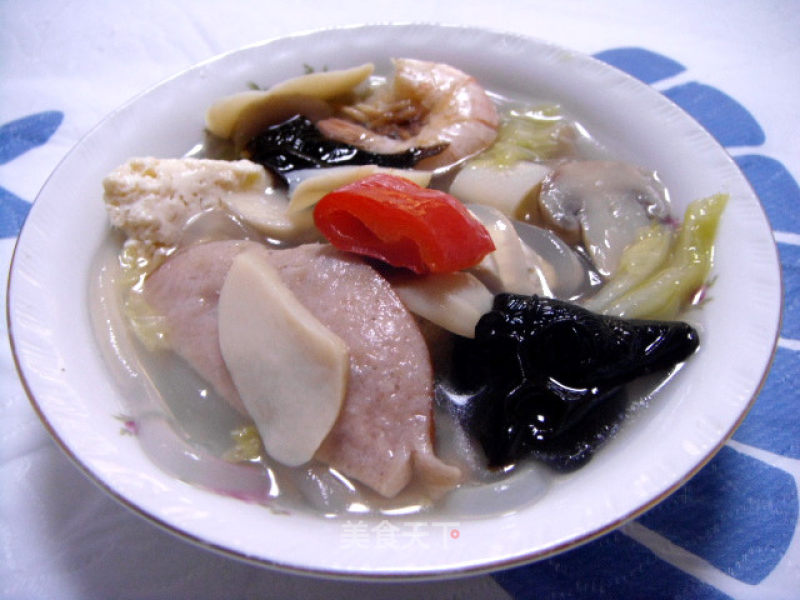 鱼丸菌类海鲜汤的做法