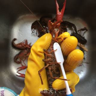 干锅小龙虾的做法步骤：1
