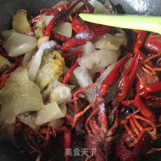 酸菜小龙虾的做法步骤：17