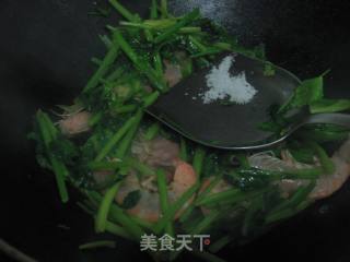 芹菜炒虾的做法步骤：5