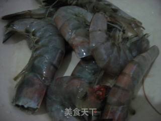 芹菜炒虾的做法步骤：2