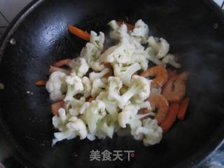 花菜炒海虾的做法步骤：12