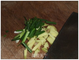 香辣小龙虾(正宗十三香龙虾制作方法)的做法步骤：2