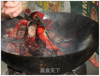 香辣小龙虾(正宗十三香龙虾制作方法)的做法步骤：4