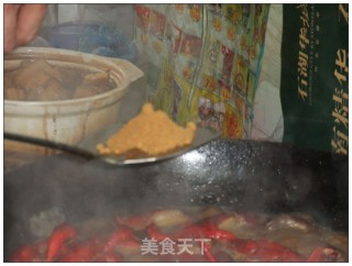香辣小龙虾(正宗十三香龙虾制作方法)的做法步骤：11