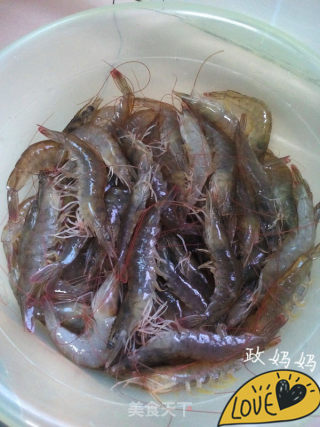 【山东】红烧虾的做法步骤：1