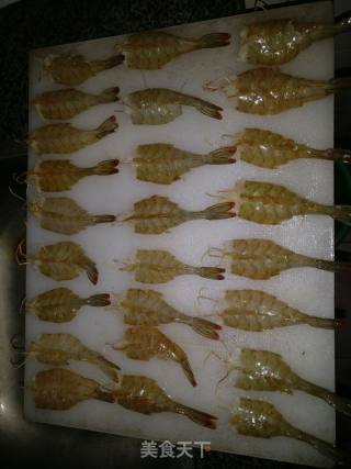 香脆凤尾虾的做法步骤：2