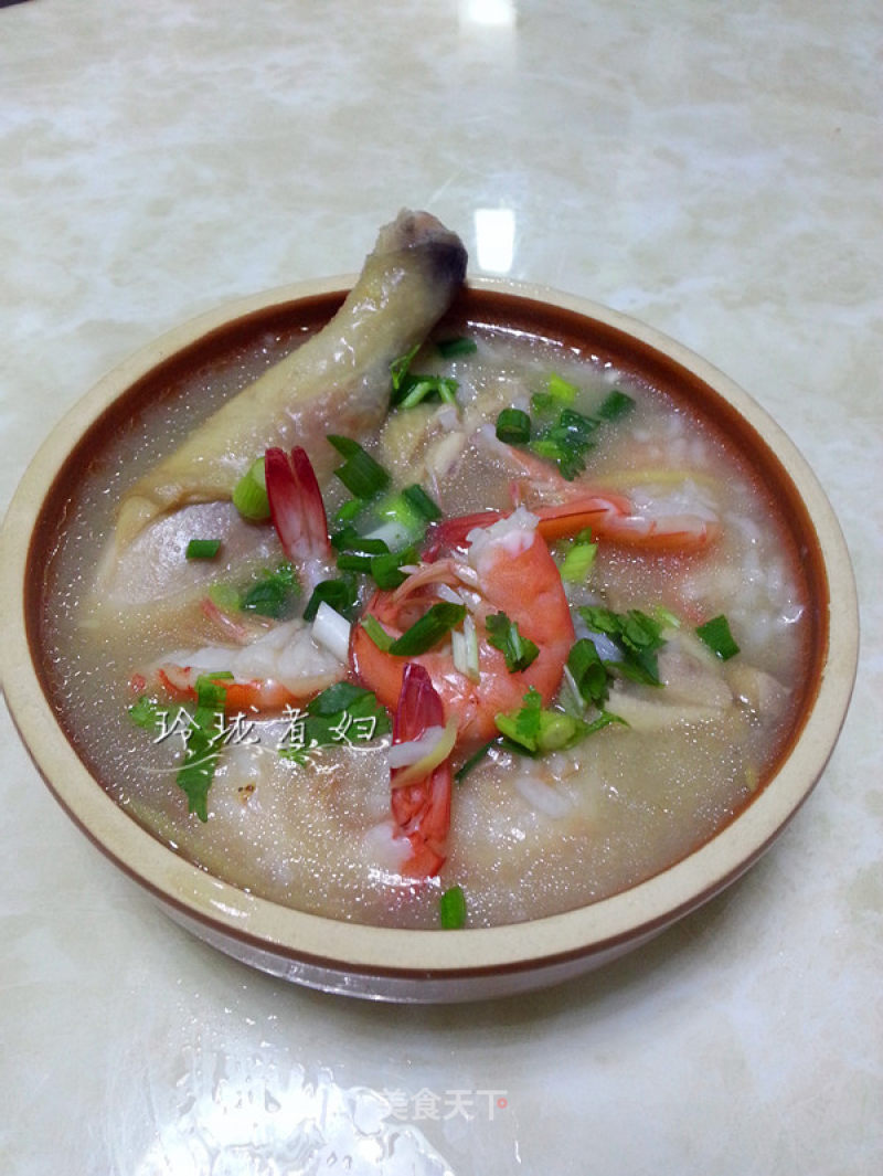 鲜虾土鸡砂锅粥的做法