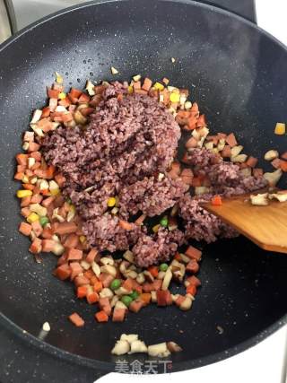 光波炉黑米焗饭的做法步骤：5