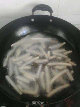 薯条虾的做法步骤：2