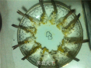 荔枝香酥凤尾虾的做法步骤：3