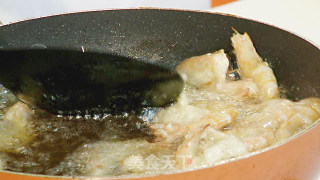 香酥黄金虾的做法步骤：4