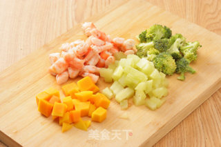鲜芒什蔬鲜虾沙拉的做法步骤：2