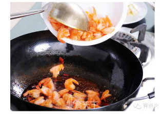 有点火麻辣香锅虾的做法步骤：1