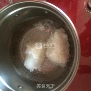 养生鲜虾粥大米的做法步骤：2