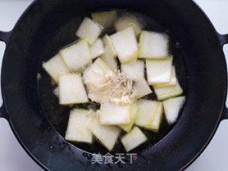 冬瓜紫菜虾皮汤的做法步骤：4